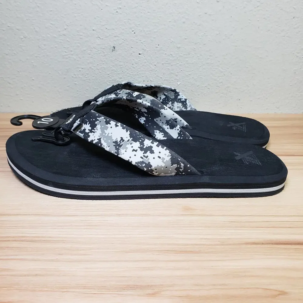 ZeroxPosure Men's Size 10 Wide Strap Flip Flop Sandals Black Gray Camo Print NWT